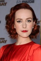 jena-malone-the-hunger-games-mockingjay-part-1-premiere-in-los-angeles_8_thumbnail