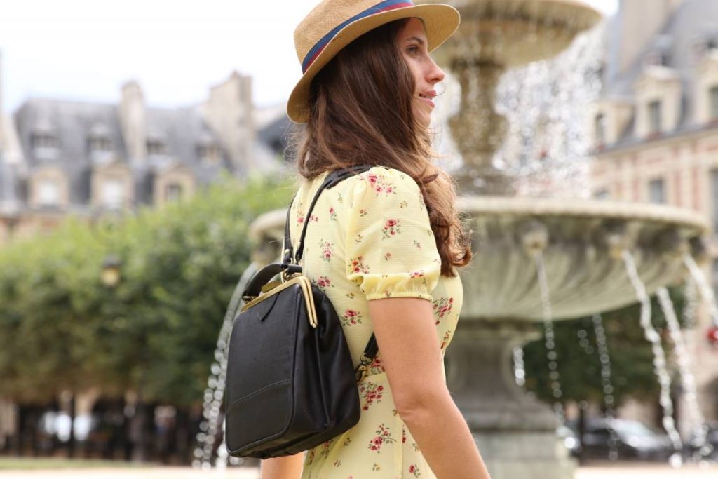 How To Turn bobobark Handbag Into A Backpack – Laflore Paris